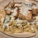 Chicken with Alfredo Sauce and Spinach