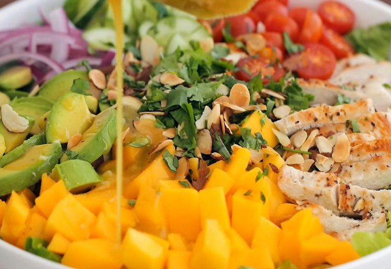 Healthy Mango Avocado Chicken salad recipe