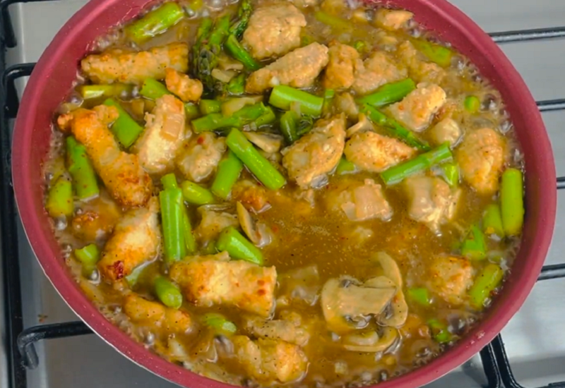 Instant chicken with asparagus and mushroom recipe