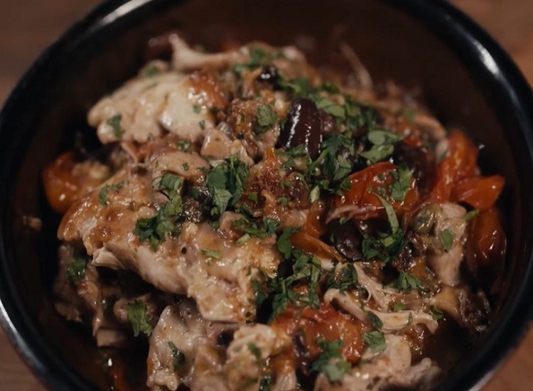 Chicken With Capers and Olives