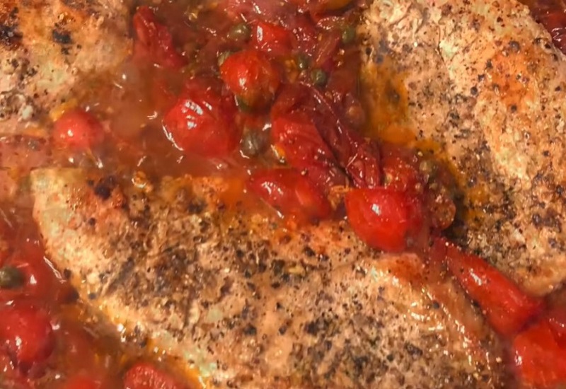 Chicken With Capers and Tomatoes