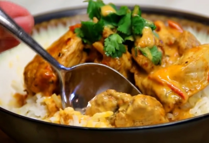 Chicken With Coconut Milk and Rice