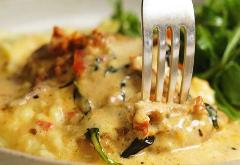 Chicken with Creamy Sun Dried Tomato Sauce