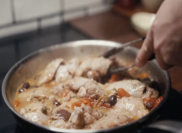 Chicken with Olives and Capers