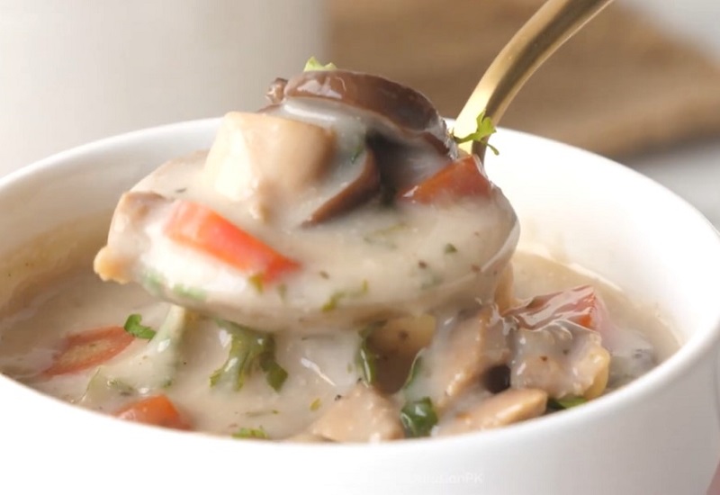Creamy Chicken & Mushroom Soup