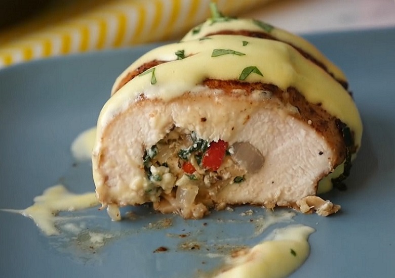 Chicken With Hollandaise Sauce