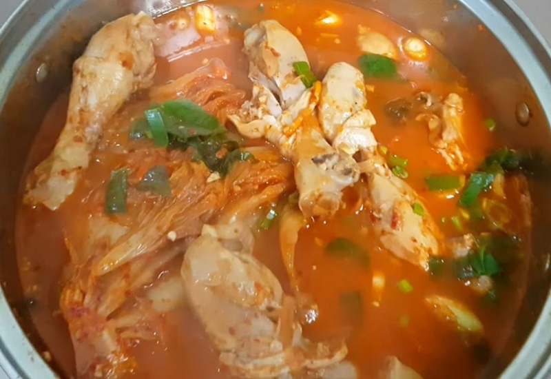 braised chicken with kimchi recipe