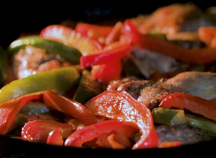 Chicken With Roasted Red Peppers