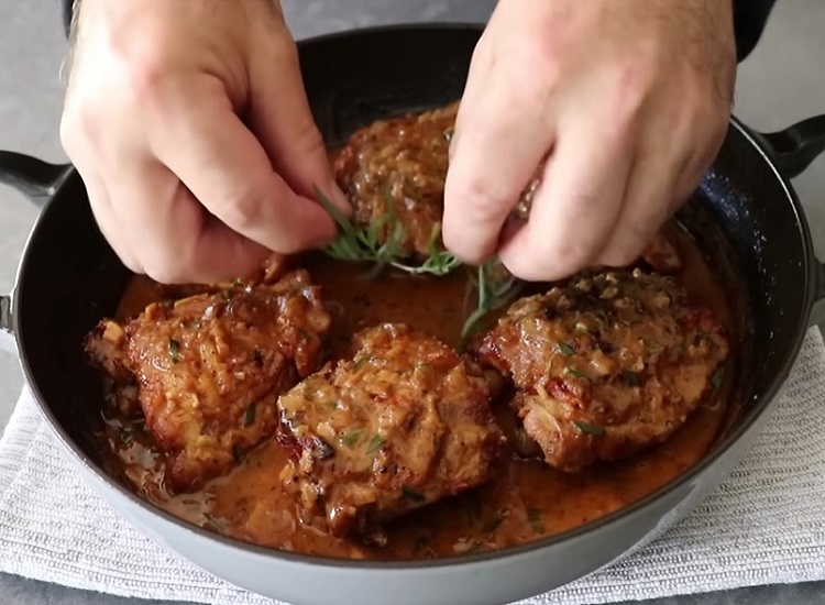 Chicken with Vinegar Pan Sauce