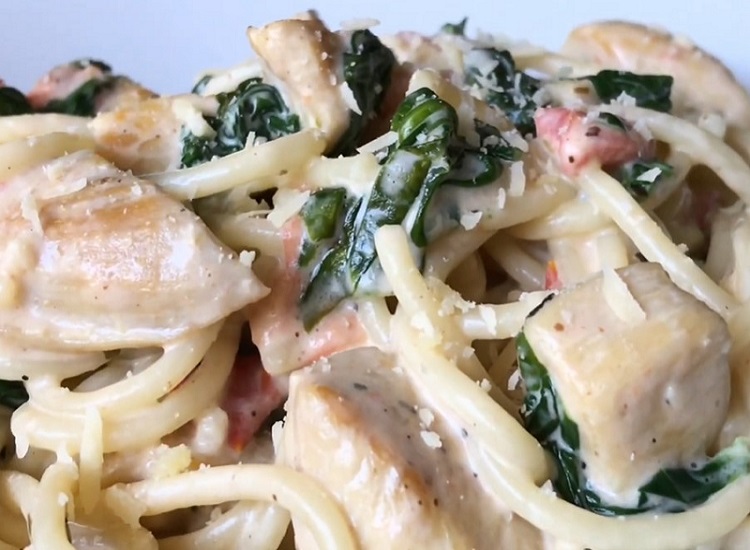 Creamy Chicken & Spinach Spaghetti