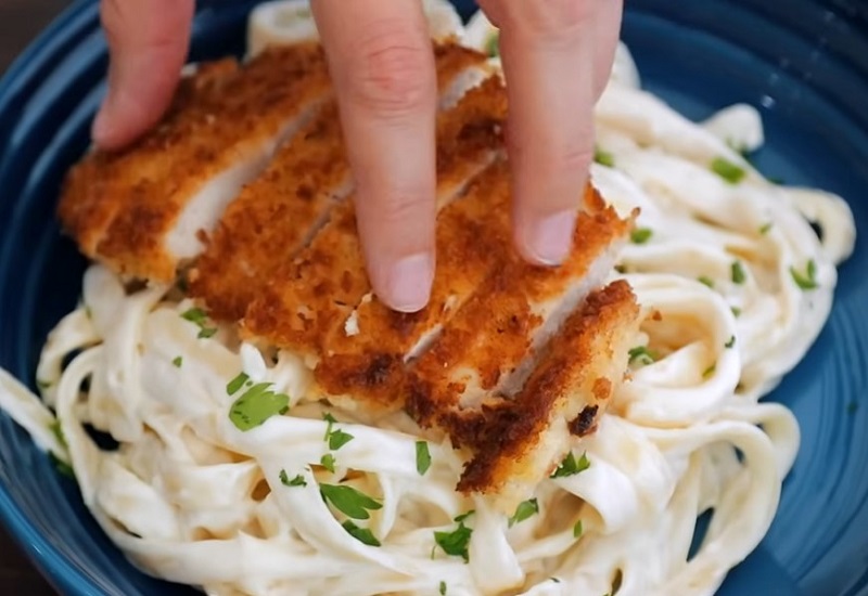 Creamy Lemon Chicken Pasta Recipe