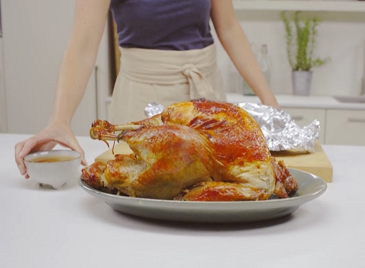 Apple-herb roast turkey with cider gravy