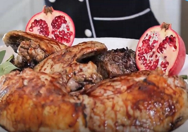 Turkey with Pomegranate Sauce