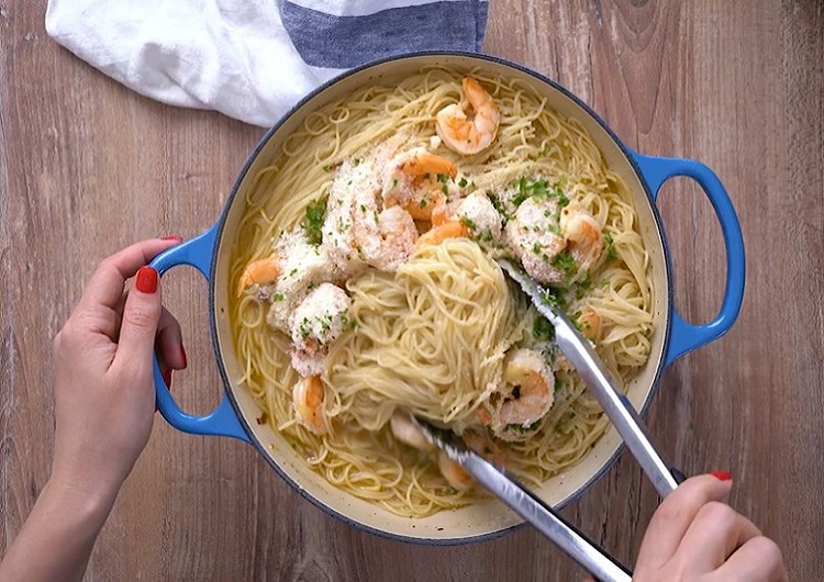 Creamy Shrimp Scampi With Angel Hair Pasta
