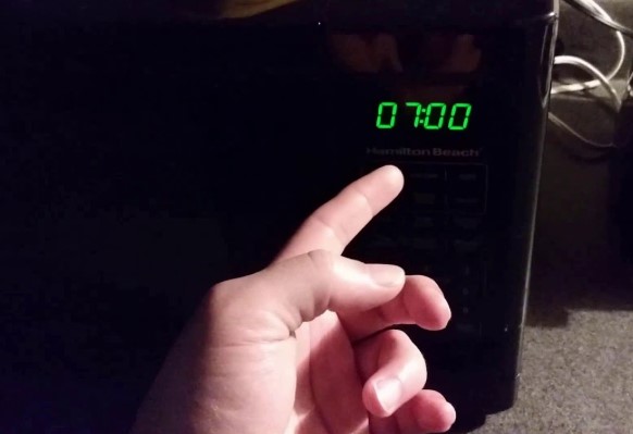 How to Set Clock on Hamilton Beach Microwave