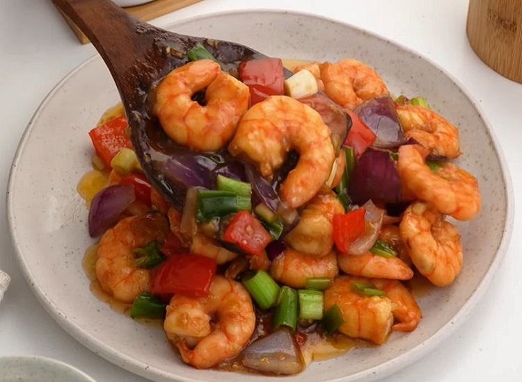 Shrimp With Bell Peppers And Onions