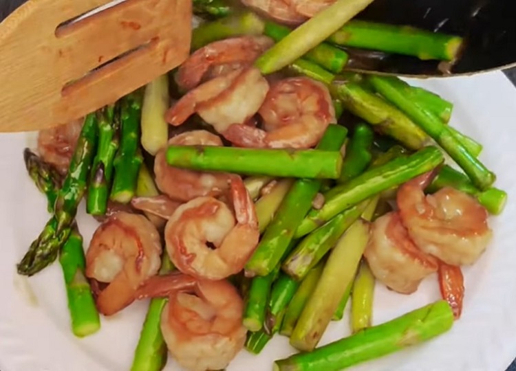 Shrimp and Asparagus Stir-fry