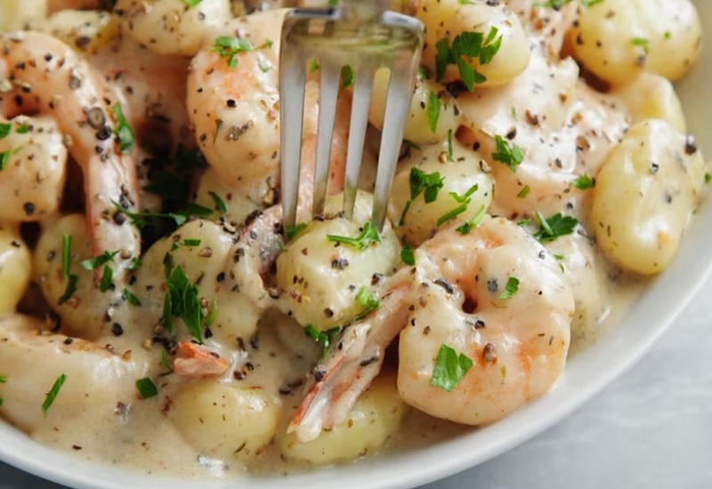 Shrimp and Gnocchi with Garlic Parmesan Cream Sauce