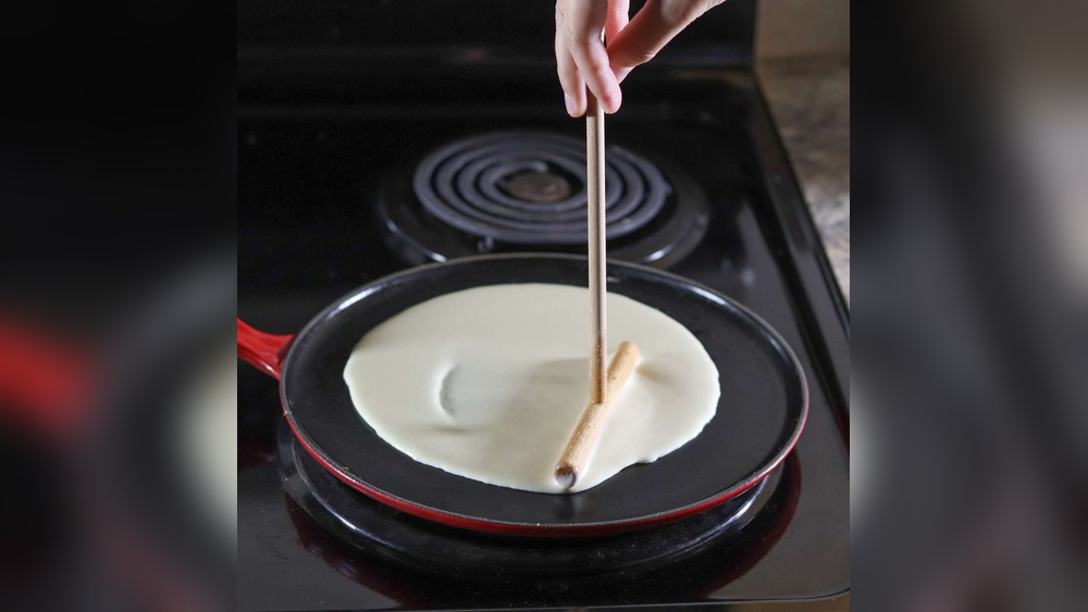 How to Use Crepe Pan